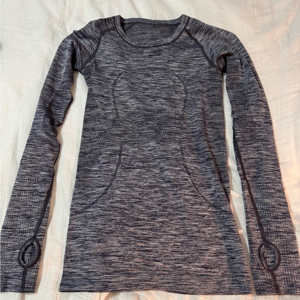 Lululemon Long Sleeve swiftly Tech shirt size 2